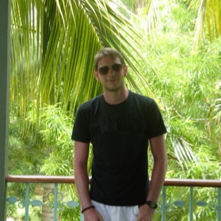 Vaughn_Reeves's profile picture. Producer and director at @radiowildfire.