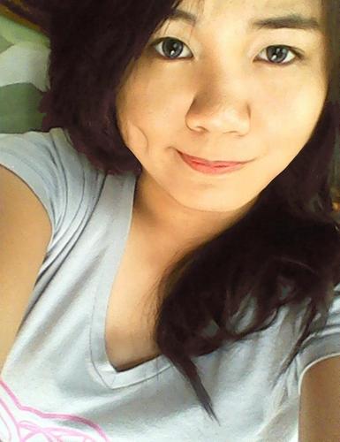 JaneJanealves's profile picture. YOLO! :) follow me. :)