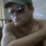 Eu olho nos olhos,falo com a alma,beijo com o corpo e amo por inteiro.
