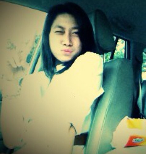 AnggrainiWeni's profile picture. 