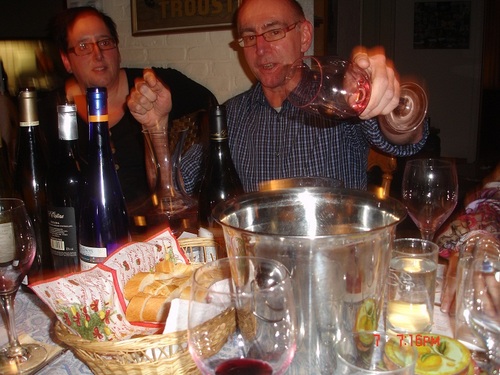 Actief als freelancee wijnadviseur, wijnproeverijen bij u thuis of in het bedrijf, de vereniging, wijnpresentaties; wijnreizen en gastronomie, wijnverkoper