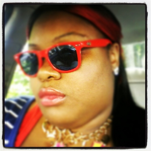 beautydeleux's profile picture. FIND OUT WHO I AM