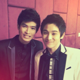 Twitter คนรักตูมตามและจูเนียร์ The Star 7
- สามารถติดตามข่าวสารตามเนียร์ในทวิตนี้และในแฟนเพจ http://t.co/0nk09nVp3J ค่ะ