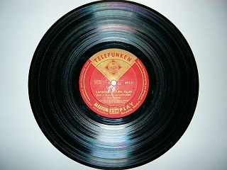 couchdute's profile picture. Blogger/ columnist/ comedian/ culture human
.