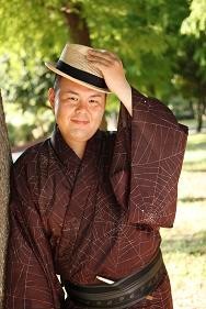 太ってはおりますが、細々と俳優をやっております。
ケイエムシネマ企画所属。
基本はブログの貼り付け日記ではございますが、
覗いてやって下さいませ。