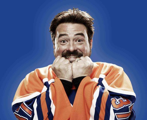 Spoilers, is Kevin Smith's movie revue show, a multi-act film extravaganza mixing lively group chats, interviews with movie and more.