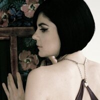 Jasmin Tabatabai(@jazmatab) 's Twitter Profile Photo