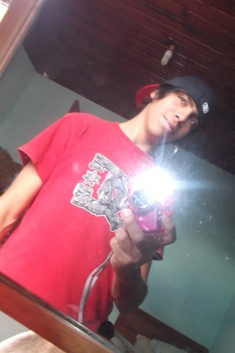 Se meus olhos mostrassem a minha alma, todos, ao me verem sorrir, chorariam comigo ...