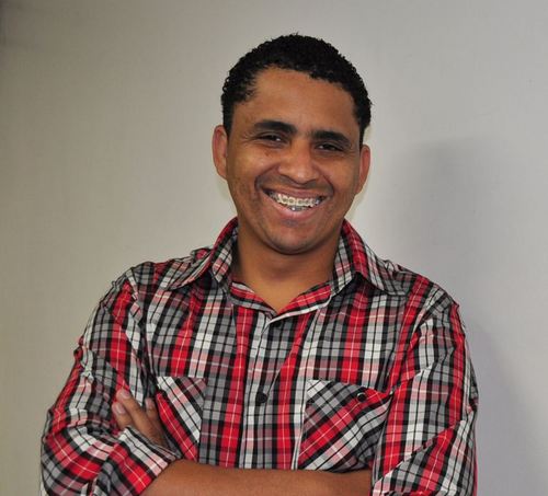 Jornalista do Hoje Em Dia (editor-adjunto do Portal), Produtor na TV Record Minas (Balanço Geral) responsável pela coluna Rádio Patrulha, assunto policial