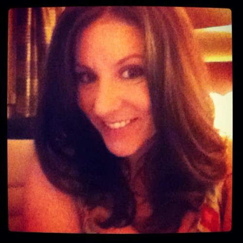 SortaWittyLwyr's profile picture. Tweets in full sentences.