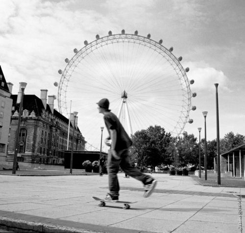 Fine art photographer capturing the people & places of London.