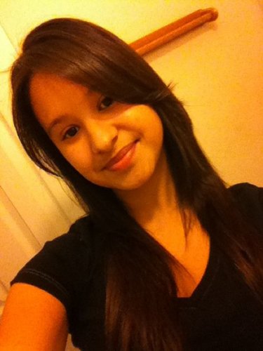 lorenagarcia321's profile picture. You follow me, i'll do the same here.