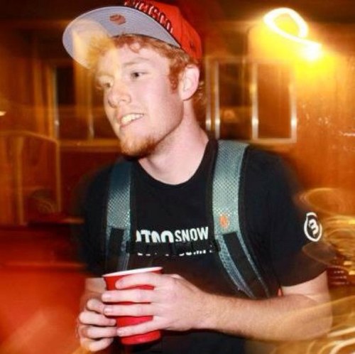 DayN8_'s profile picture. Hippie?