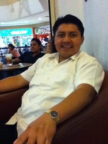 dmorales28's profile picture. Hola amigos, Saludos!!!