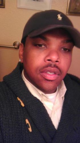 watch that nigga watch that bitch stay off the phone and get ya money on... I keep my circle tight. God forgives I dont