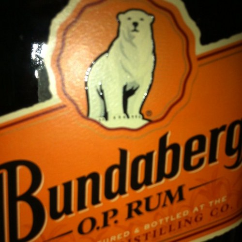 本日は、エイヴィアンズ グレントファース 1996 コーヴァルバーボン