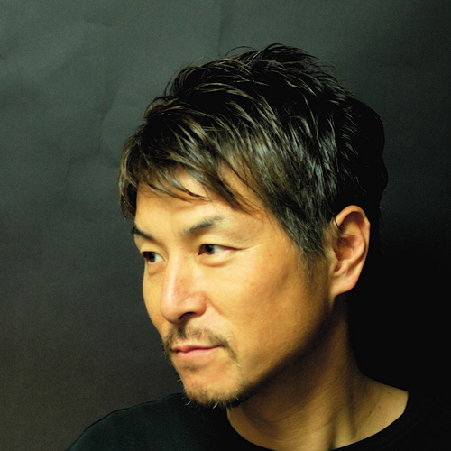 フラワーデザイナー、映画、舞台や海外ブランドやジュエリーブランドのイベント装飾等を手がけてます。  作曲家「Two eggs」https:https://t.co/VbSlbmApGPとしても活動し「高橋真梨子」さんや「テニスの王子様」のアルバムに楽曲提供等・・