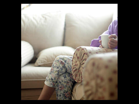 AMiRa_999's profile picture. ولرُبٌّ نازلةٍ يضيق بها الفتى ذرعاً وعند الله منها المخرجُ ضاقت فلما استحكمت حلقاتها فُرجت وكنت اظنها لا تُفرج