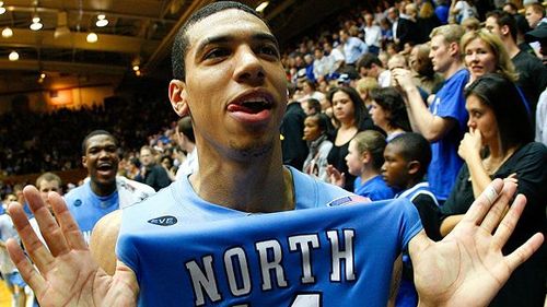 Official Fan Page of @DGreen_14! Legendary Tar Heel #14 & current NBA star with the San Antonio Spurs #4