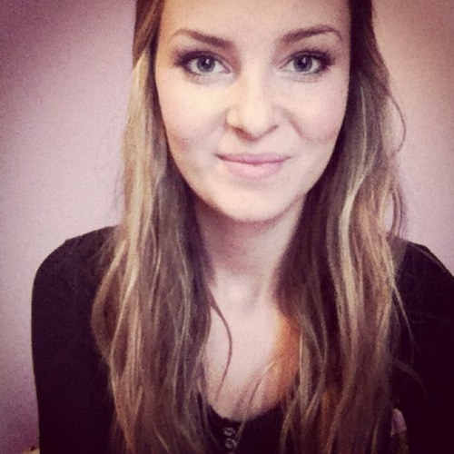 ashleyoliver49's profile picture. 