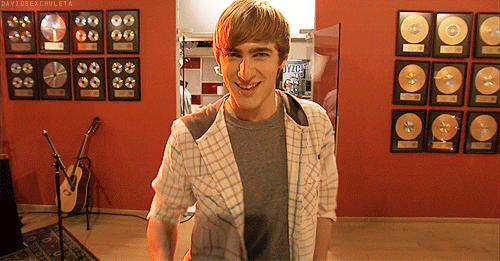 I'm in love with @HeffronDrive and @1LoganHenderson  ♥