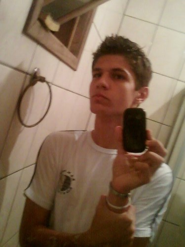 _/=\_http://t.co/2FrrqMSp segue la segui todos de volta sempre_/=\_