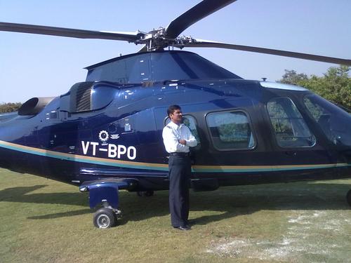vvipschauffeur's profile picture. Would like to serve AMBANI FAMILY.As a chauffeur.