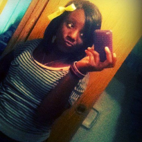 deshayyy1's profile picture. 