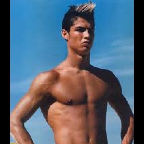 2000Alaw's profile picture. 