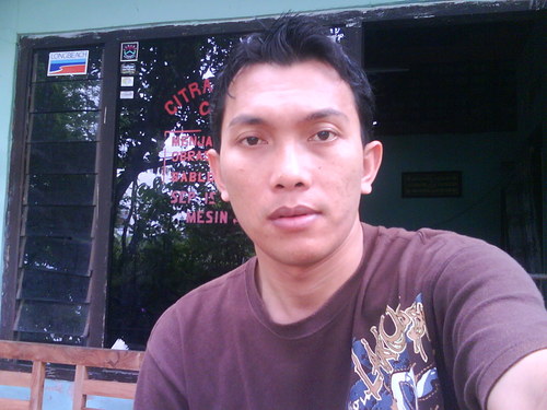 I come from Jogja, came to cilacap looking for love!