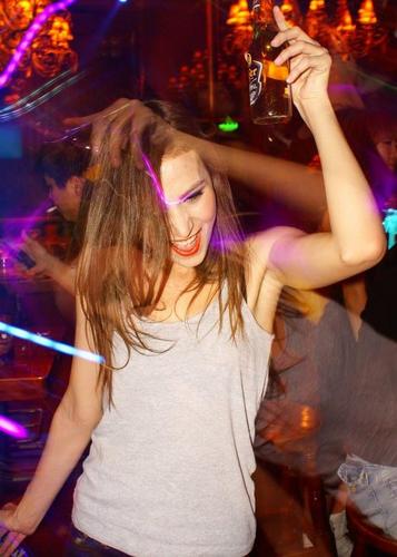 leticiateixeira's profile picture. 