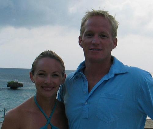 Married to Amy. 2 beautiful kids: Matt and Sophie. Loves sports!