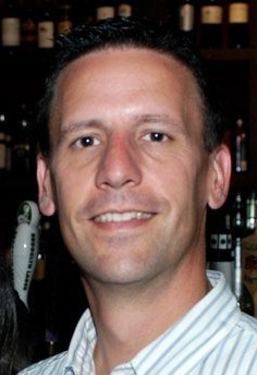 Husband, father, optimistic realist, President of E Circle Marketing, and recommended by 4 out 5 dentists who chew gum