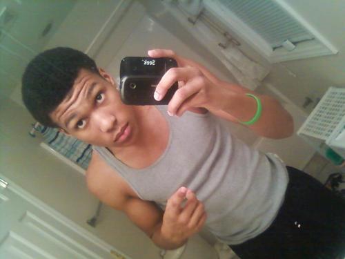 wildboy_28's profile picture. Ayee ! I Stay real 100% .... █▓▒░F░O░L░L░O░W░▒▓█▬► ME & my sis @LICKme_andSTFU  I Keep It CLASSY , Never TRASHY , Just A Lil NASTY :P  #Team light skin