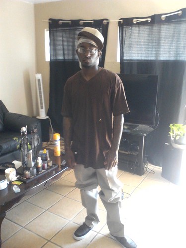 twinsetta7's profile picture. 