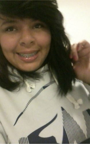 Sou irmã da @indy_szz , meu best é o @Meeu_Liipee , minha best é a @Mariianne_B , minha nenis é a @sz_Danii & eu amo meu mô ! s2