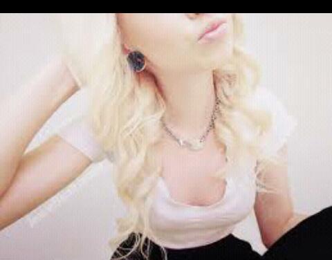 Party hardy & Drink bacardi(:  Follow me bitch;D
