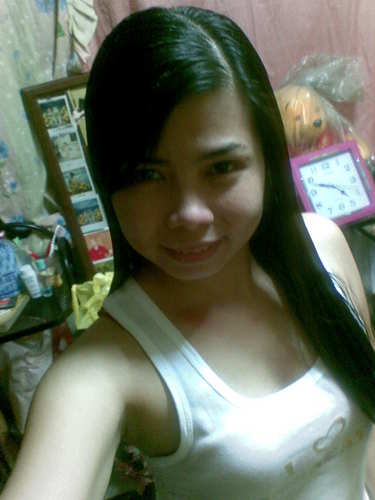 jhenlopez27's profile picture. 