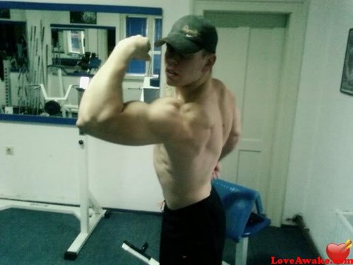 miki10660304's profile picture. 