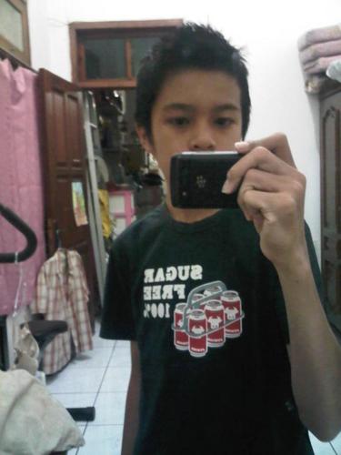 CB_christian11's profile picture. pin; 2608FF22 follow me please, need follow back?
 just mention me (: