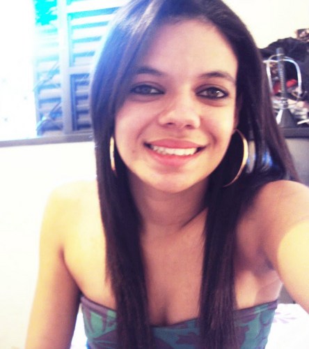 Votuporanga SP,aquariana,18 anos,corinthiana,chocolate,musica,amigos,cães e Familia !
FÉ SEMPRE ! sz
