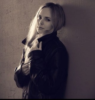 lesymail's profile picture. 