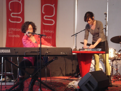 O'-JaNà is a project by Alessandra Bossa and Ludovica Manzo.