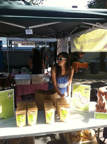 BIGNUTSgranola's profile picture. BIG NUTS granola is good, honest food. Get a nibble.