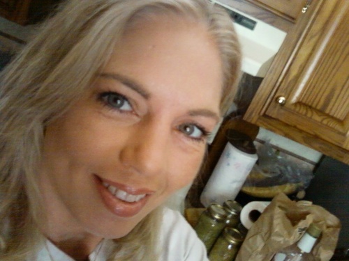 Mom, Nurse, animal lover, wild food enthusiast, down home country girl