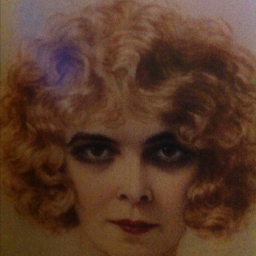 MarchesaInsura's profile picture. I am La Marchesa of Insurance. Here to add colour and fashion to the wonderful world of insurance!