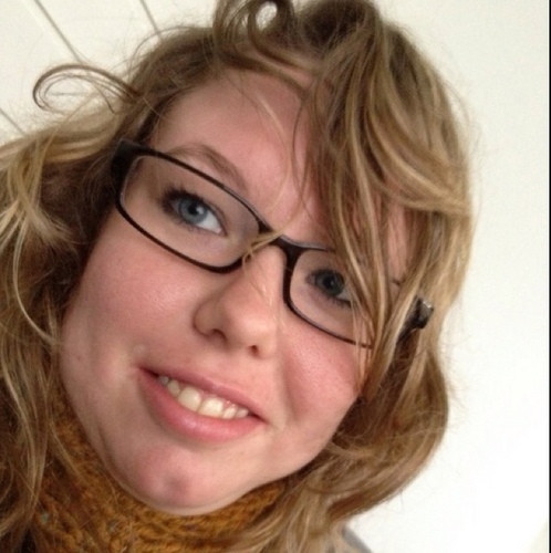 Vrouw, 30, werkzaam in de gehandicaptenzorg, leest, probeert wel eens wat te naaien of breien.