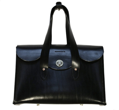 BoxBag™ is producing great British leather goods for the discerning buyer. Bags and belts are the mainstay of this stylish and innovative brand.