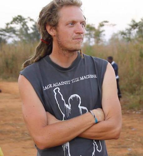 Living in Ethiopia, writing, discovering, loving, settling... love philosophy, sport, words and music