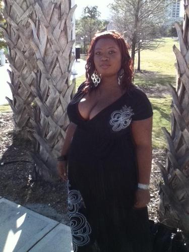 ShanicquaT's profile picture. 